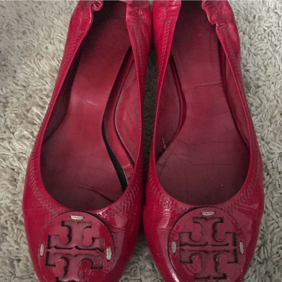 Tory Burch pink patent flats - Picture 4 of 8